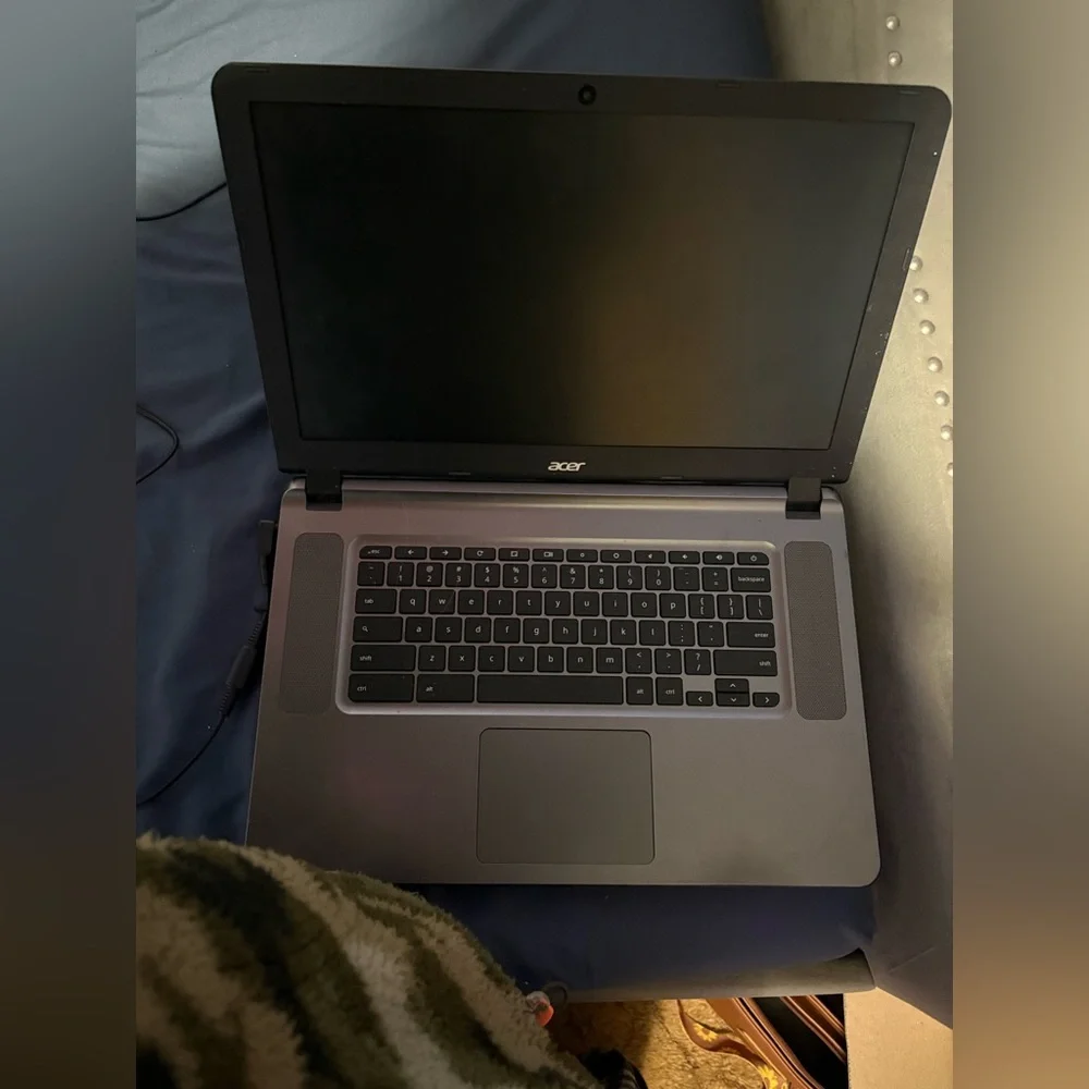 Acer Chromebook 11 - Silver Laptop with Charger